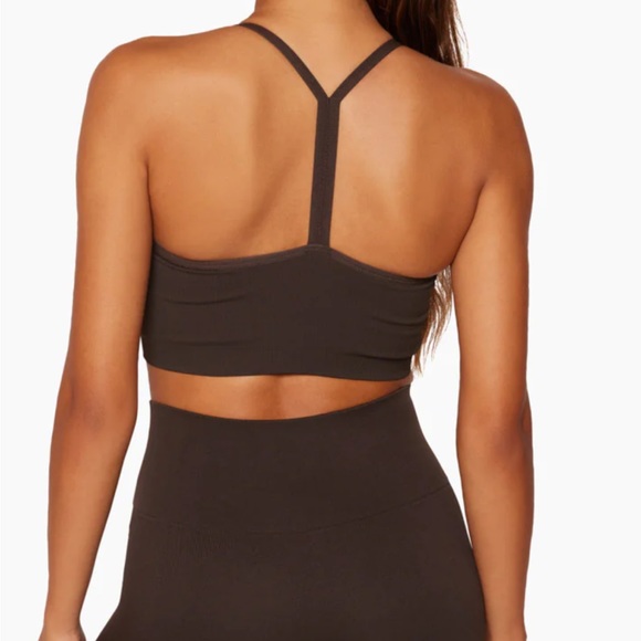 SET ACTIVE Sculptflex Ribbed V Bra in Mauve - Picture 3 of 6